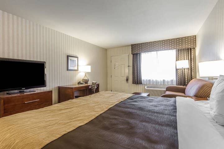 Room 2 of 26