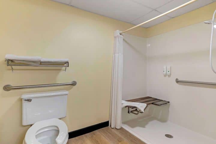 Room 15 of 24