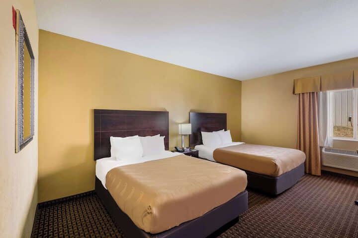 Room 9 of 40