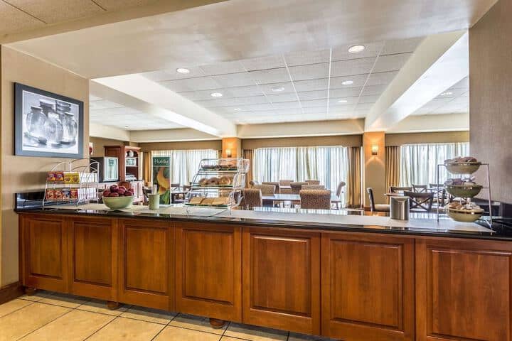 Breakfast area