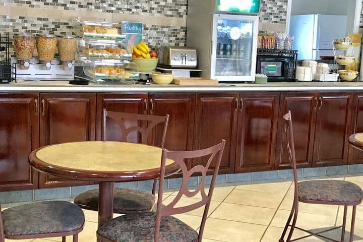 Breakfast/Coffee Service 40 of 50