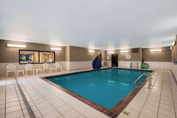 Pool 26 of 40