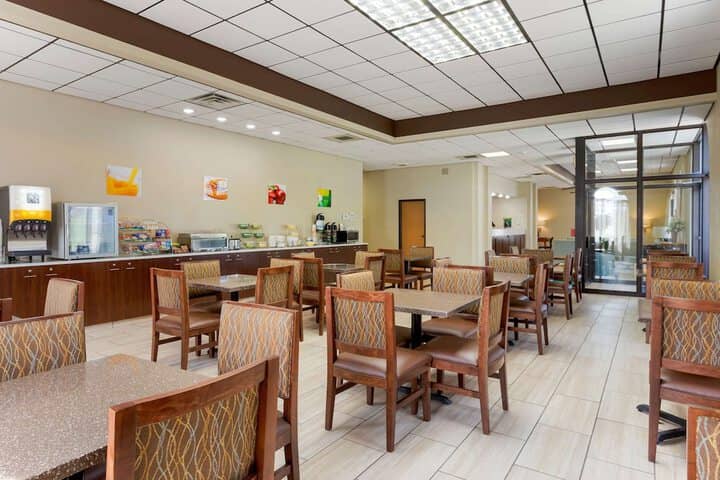 Breakfast area