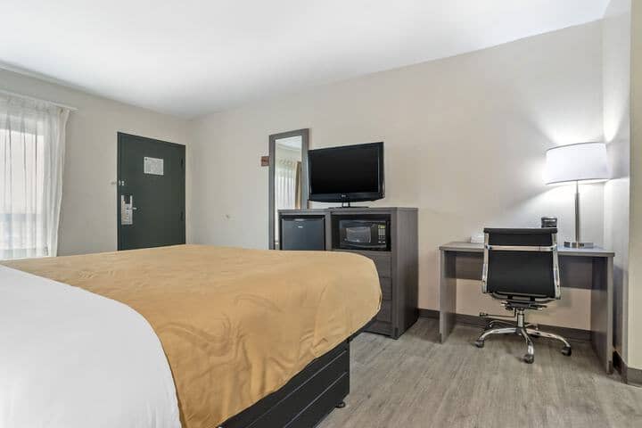 Room 17 of 23