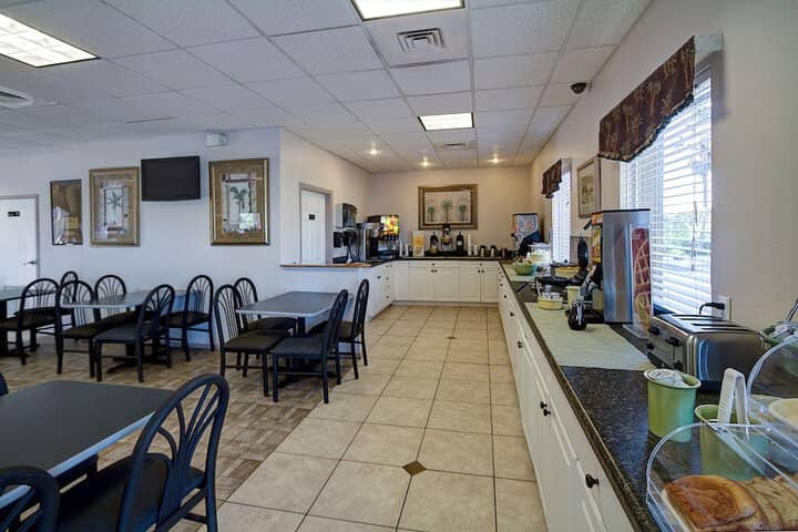 Breakfast area