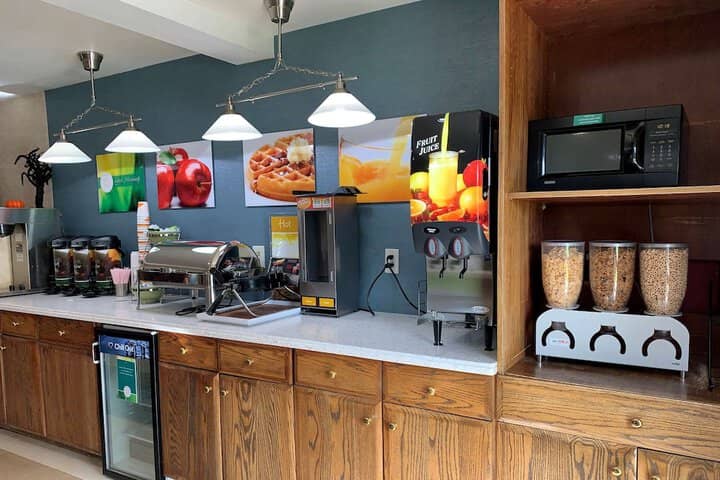 Breakfast/Coffee Service 20 of 26