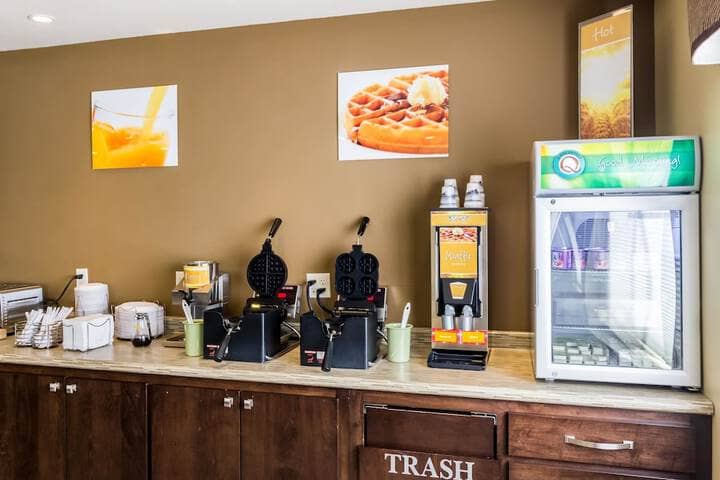 Breakfast area