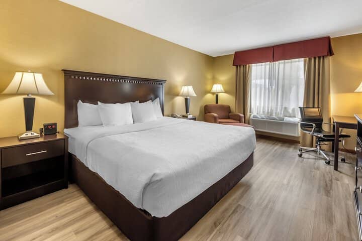 Room 8 of 20