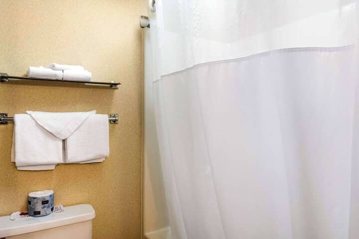 Room 4 of 36