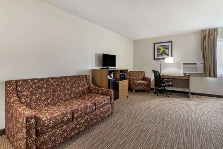 Room 18 of 36
