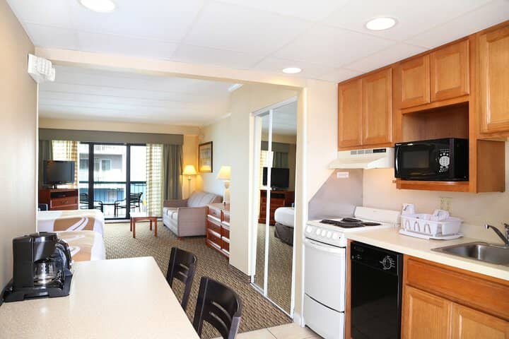 Room 8 of 110