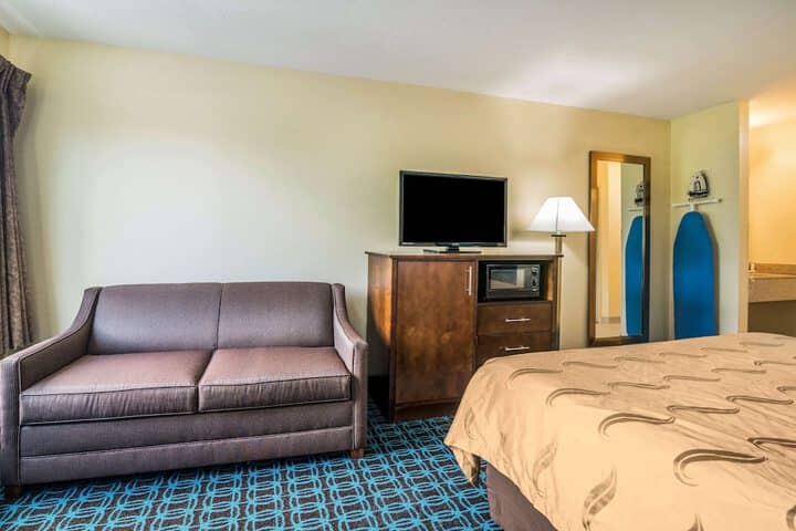 Room 27 of 50