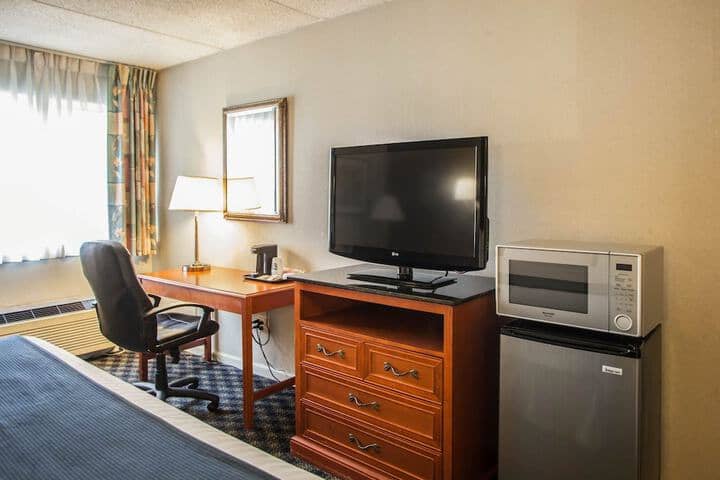 Room 11 of 30