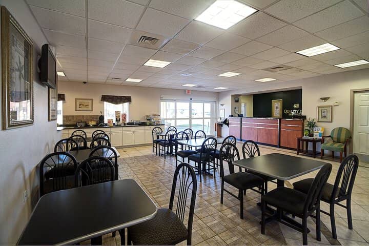 Breakfast area