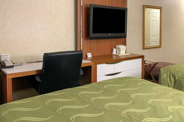 Room 13 of 26