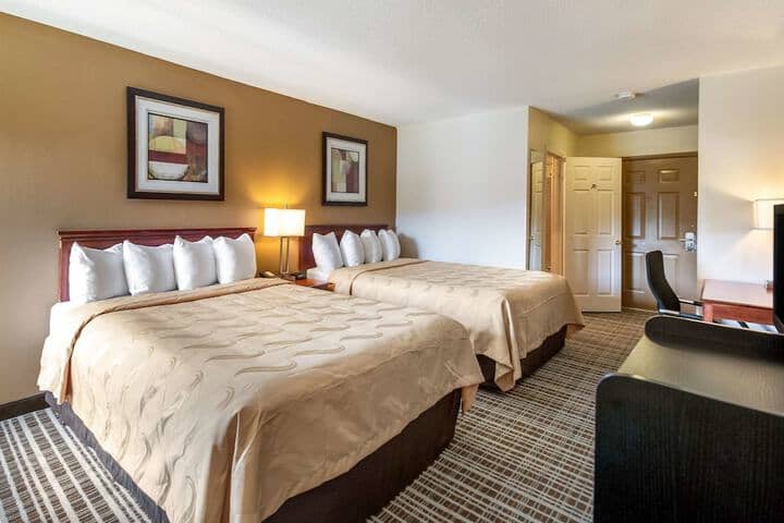 Room 8 of 35