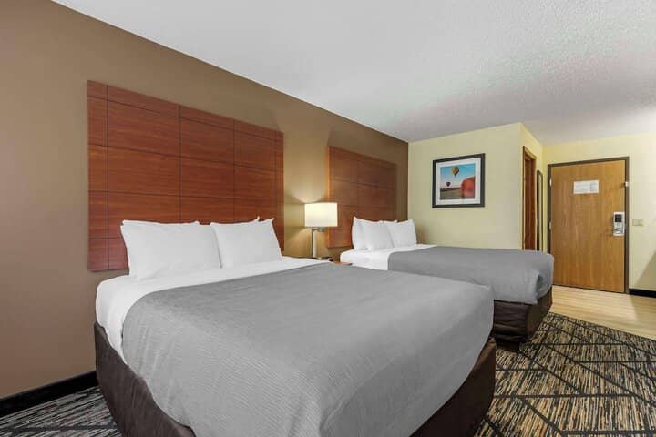 Room 4 of 24