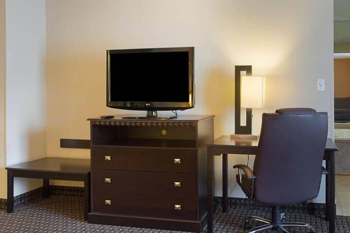 Room 8 of 41