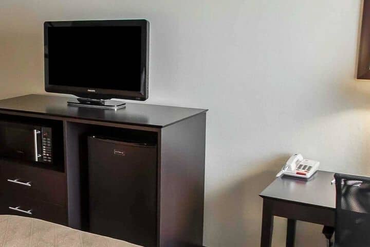 Room 14 of 28