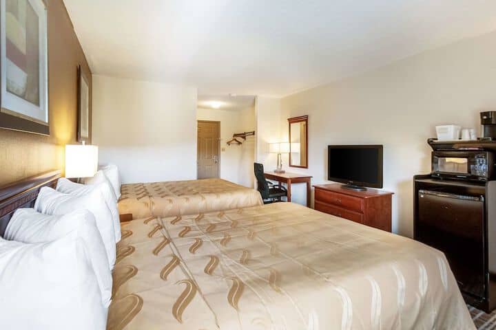 Room 15 of 35