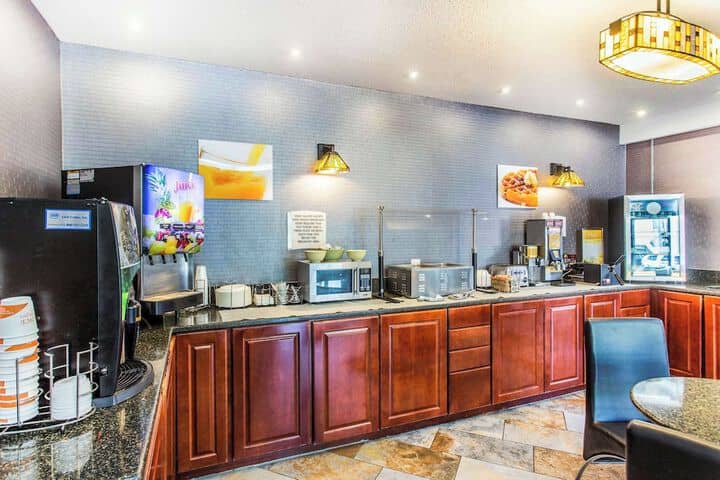 Breakfast area