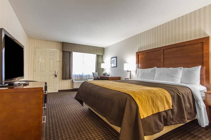 Room 15 of 26