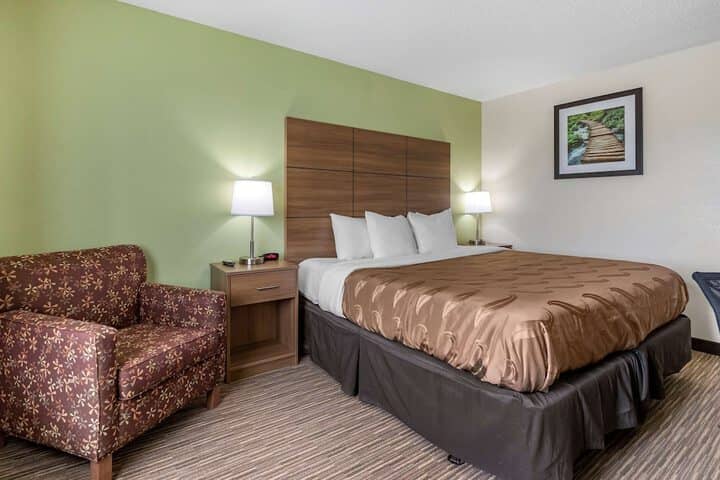 Room 10 of 36
