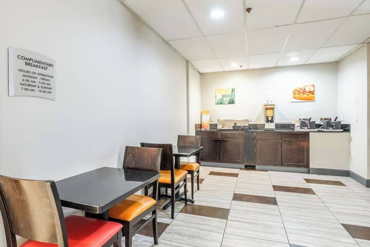 Breakfast area