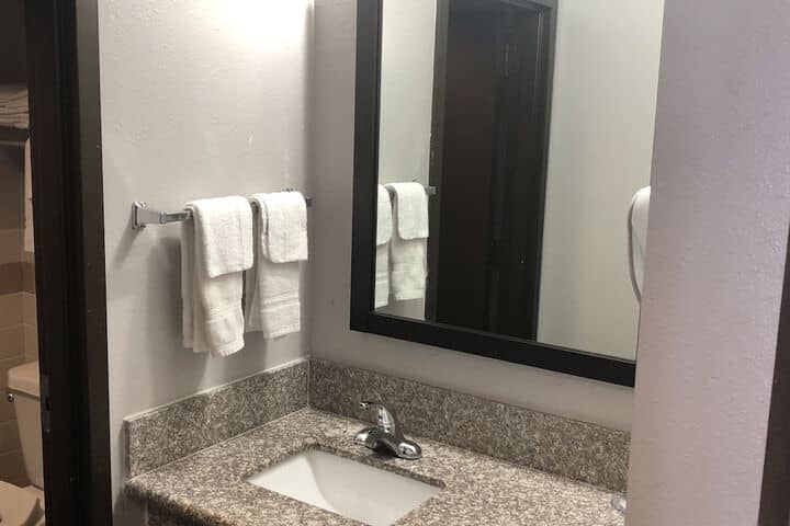 Room 11 of 20