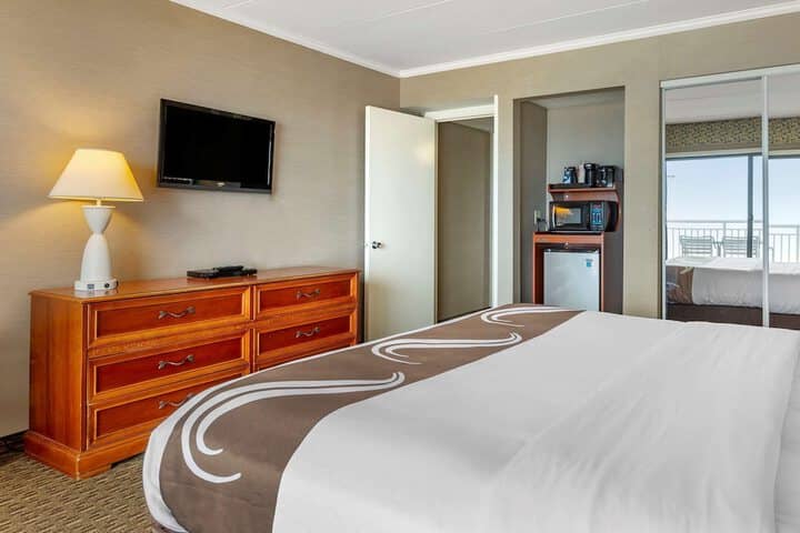 Room 26 of 110