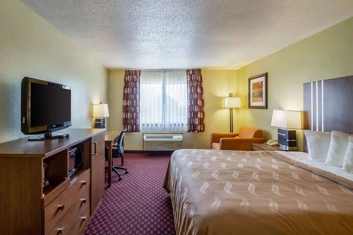 Room 14 of 30