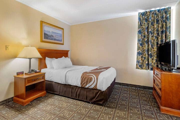 Room 42 of 110