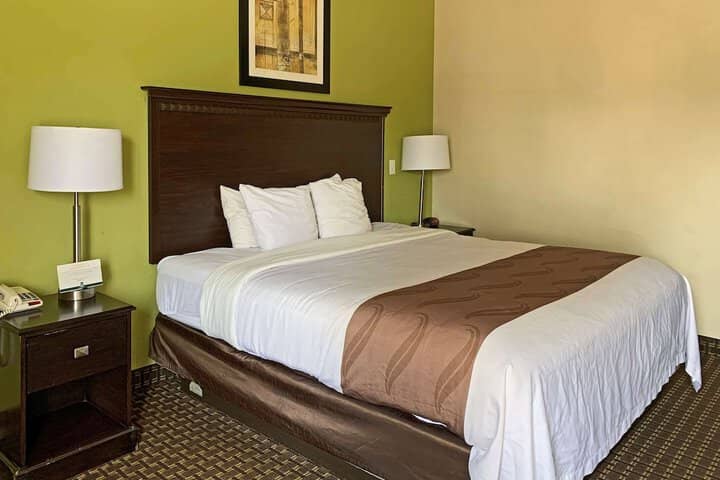 Room 15 of 41