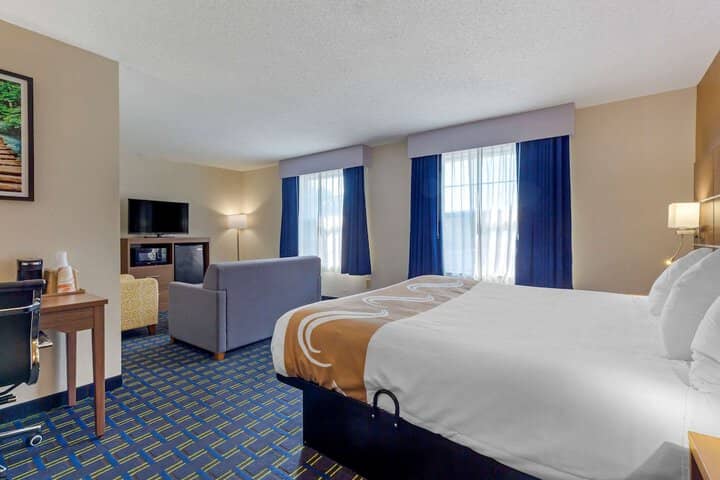 Room 21 of 43