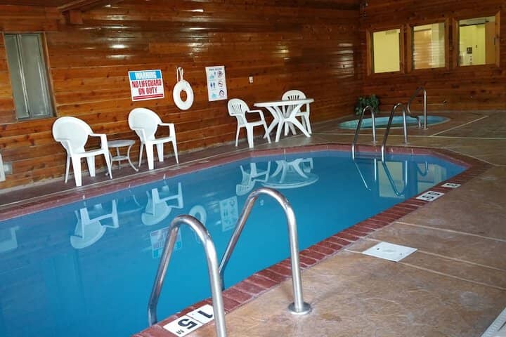 Pool 25 of 48