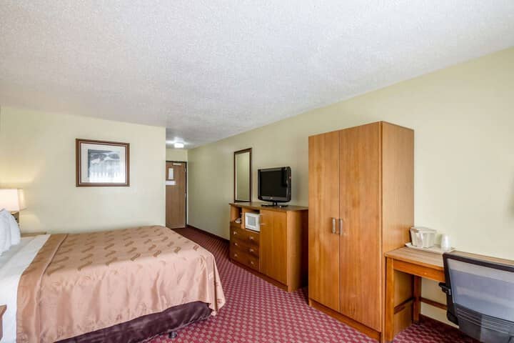 Room 12 of 30