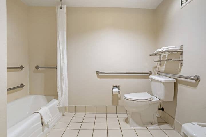 Room 5 of 23