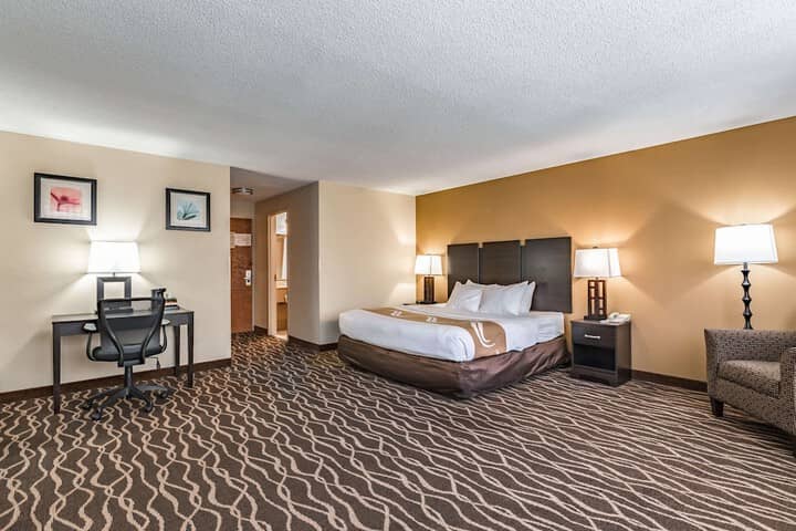 Room 16 of 46