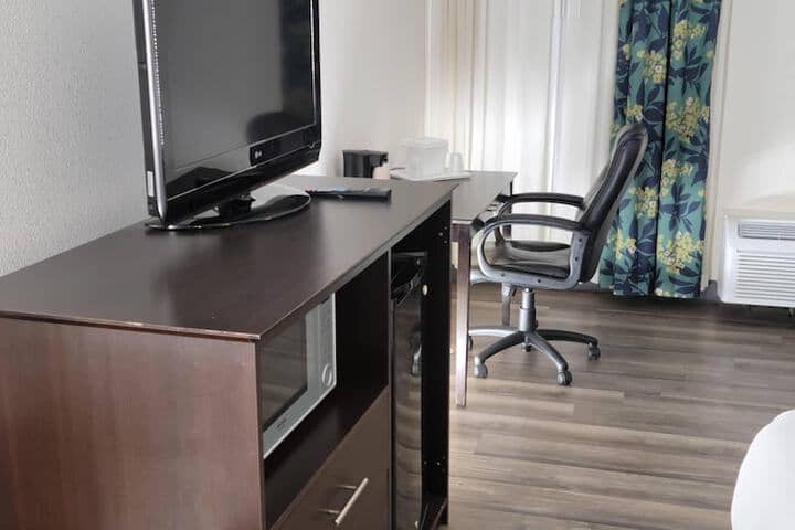 Room 17 of 26
