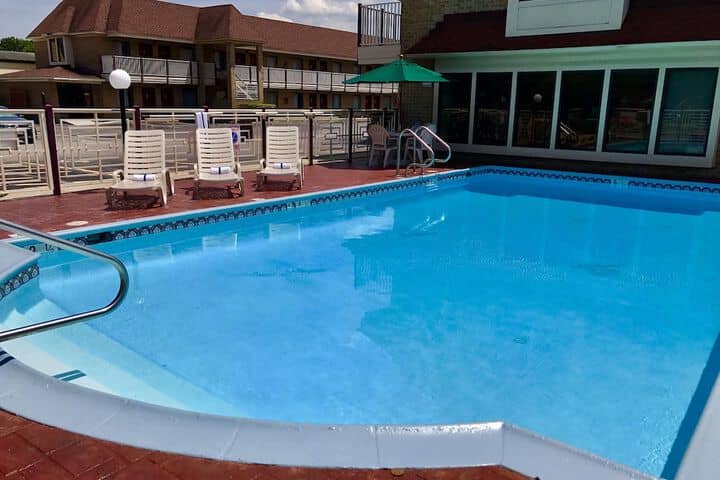 Pool 33 of 50