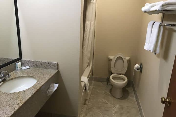 Room 35 of 46