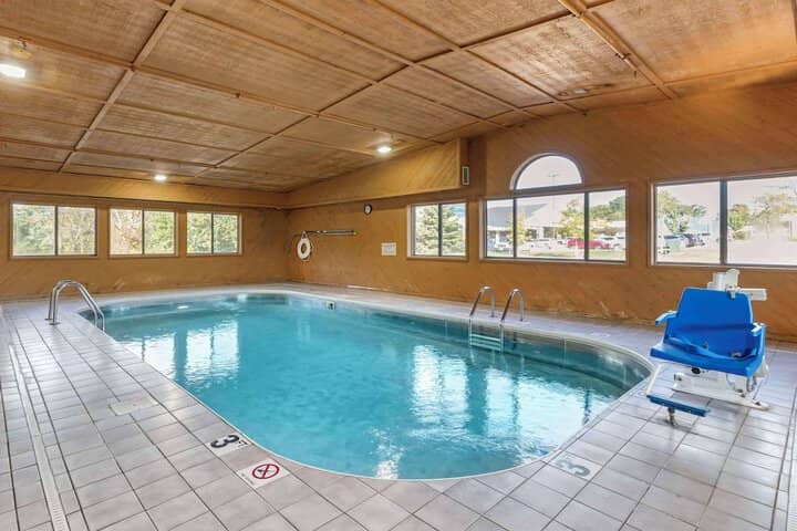 Pool 18 of 24