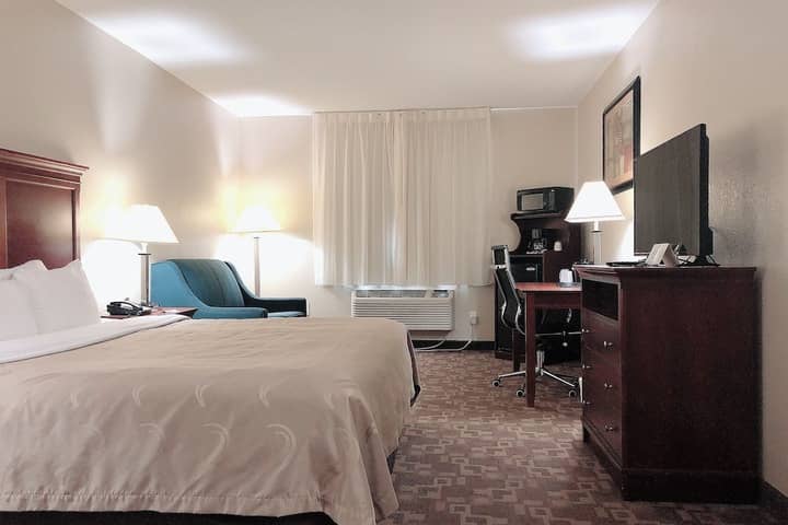 Room 8 of 48