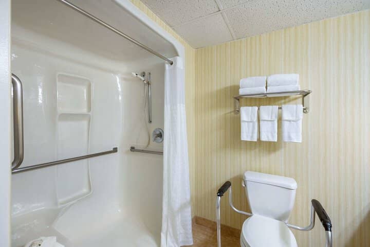 Room 19 of 35