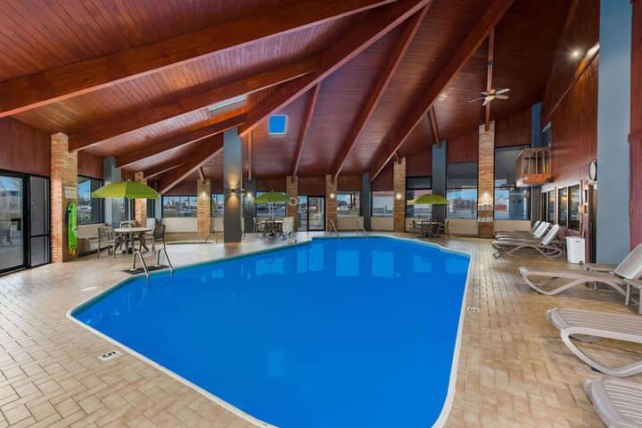 Pool 14 of 15