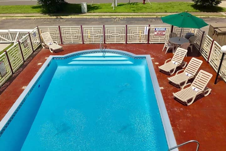 Pool 35 of 50