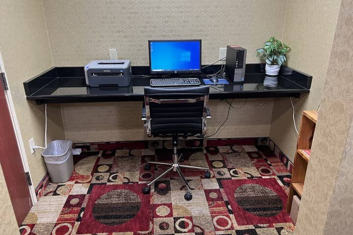 Business Center 35 of 40