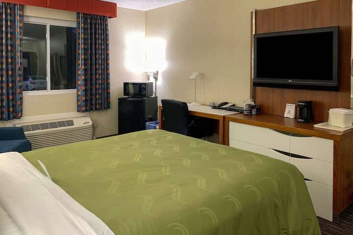 Room 12 of 26