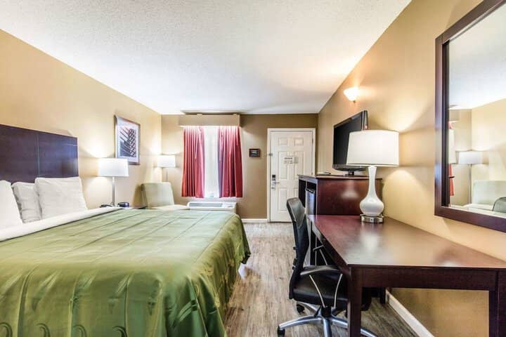Room 11 of 24