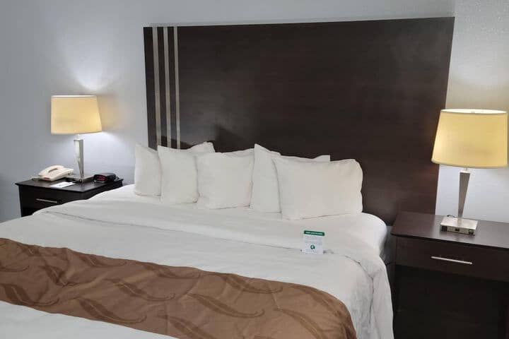 Room 6 of 26